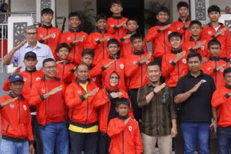 Tim SSB Collectiopn yang akan berlaga di kompetisi sepakbola Singa Cup di Singiapura. (©Prokopim Setda Kota Palu/Iwan)
