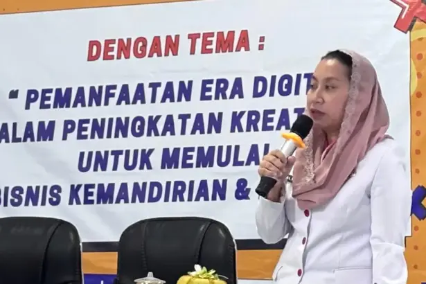 Wawali Imelda pada pembukaan pelatihan Wirausaha Muda di Palu, Rabu (29/10/2025). (©Prokopim Setda kota Palu/Ica)