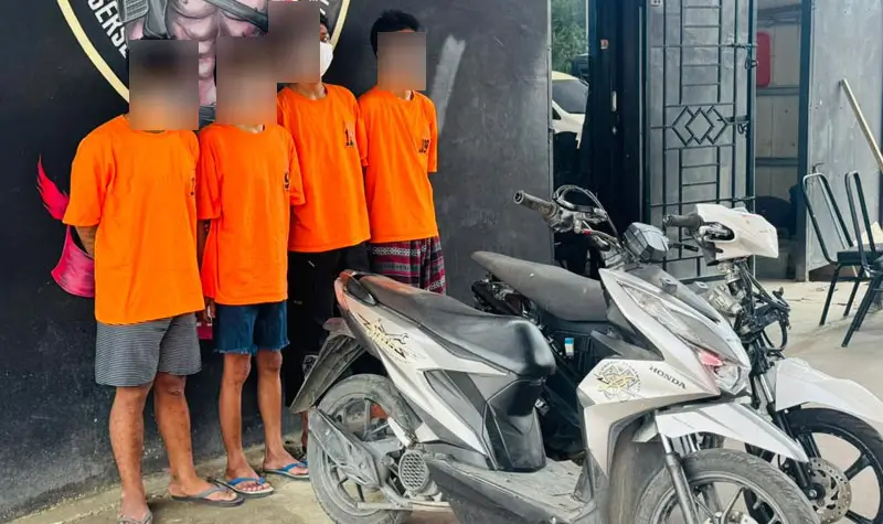 Empat tersangka kasus pembobolan dan curanmor yang ditangkap Resmob Polda Sulteng, (© Humas Polda Sultegn)