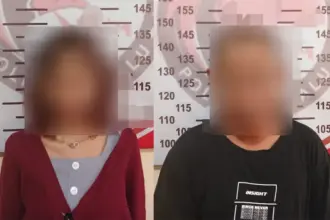 Pasutri FR (26) dan FAS (24) yang ditangkap atas dugaan penyalahgunaan narkotika di Tavanjuka, Kamis (9/10/2025). (© Humas Polresta Palu)