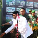 Pangdam XXIII/Palaka Wira Mayjen TNI Jonathan Binsar Parluhutan Sianipar pada persemian program manunggal Air kerjasama denganPt Vale di Morowali, Rabu (1/10/2025). (© Pt Vale Indoensia)