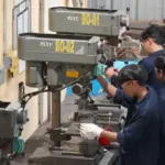 Sejumlah peserta melaksanakan praktik pada pelatihan vokasional yang digelar PT Vale Indonesia di Luwu Ti,ur, Sulsel, Rabu (1/10/2025). (© Pt Vale Indonesia)