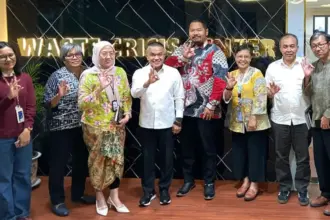 Wali Kota Palu Hadianto Rasyid usai berudiensi di Dirjen PSLB3 di Jakarta, Jumat (28/11/2025). (©Prokopim Setda Kota Palu)