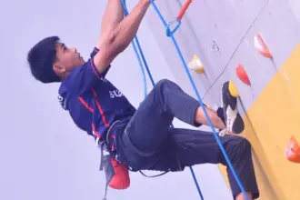 Atlet panjat tebing Sulteng, Ariayawan Yalesyudha Widodo, pada final kategori lead putra POPNAS XVII 2025 di Cibubur Youth Elite Sport Center (CYESC), Jakarta. (©FPTI Sulteng)