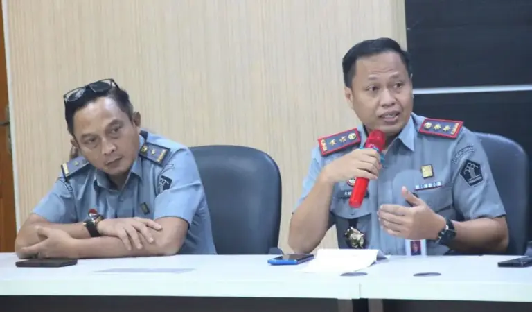 Kakanwil Kemenkum SUlteng, Rakhmat Rinaldy (kanan). (©Humas Kanwil Kemenkum Sulteng)