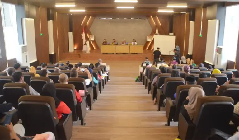 Sarasehan moderasi beragama yang digelar di Auditorium Kantor Wali Kota Palu, JUmat (7/11/2025). (©Prokopim Setda Kota Palu/Imron)