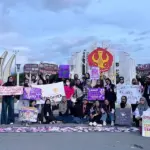 Perempuan Mahardika Palu pada aksi di depan Kampus Universitas Tadulako memperingati 16 Hari Anti Kekerasan Terhadap Perempuan, Senin (25/11/2025). (©Perempuan Mahardika Palu)