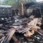 Puing sisa kebakaran yang terjadi di Jalan Yojokodi Palu, Kamis (13/11/2025) dini hari. (©Humas Polresta Palu)