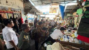 Jelang Natal dan Tahun Baru, Kodam XXIII/Palaka Wira Bersama Pemprov Sulteng Gelar Operasi Pasar