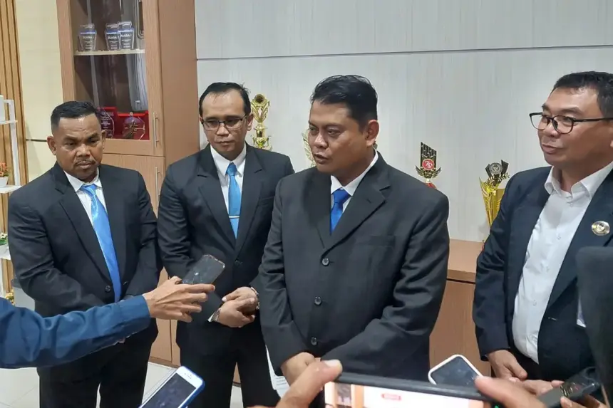 Kakanwil Ditjenpas Sulteng, Bagus Kurniawan memberikan keterangan kepada wartawan terkait Remisi Natal 2025. (@Humas Kanwil Ditjenpas Sulteng)