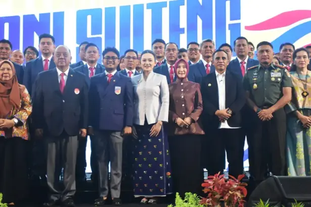 Pelantikan Pengurus KONi SUlteng di Palu, Selasa (2/12/2025). (©Pendam 23)