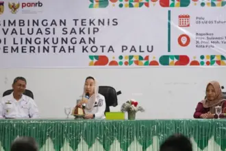 Wawali Imelda (tengah) membuka Bimtek SAKIP di Palu, Rabu (3/12/2025). (©Prokopim Setda Kota Palu/Iwan)