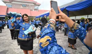 Gubernur Sulteng Lantik 36 Pejabat Eselon II dan Serahkan SK 3.230 PPPK Paruh Waktu