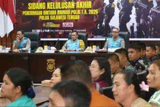 Sidang Kelulusan Akhir Penerimaan Bintara Brimob Polri Tahun Anggaran 2026 di Aula Rupatama Lantai II Polda Sulteng, Selasa sore (23/12/2025). (©Humas Polda Sulteng)