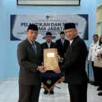 Pelantikan dan serah terima jabatan dua Kepala UPT Pemasyarakatan di Aula Kanwil Ditjenpas Sulteng, Selasa (23/12/2025). (©Humas Ditjenpas Sulteng)