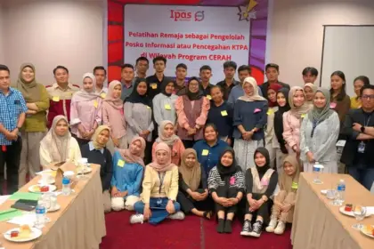 Foto bersama usai Pelatihan Remaja Pengelola Posko Informasi Pencegahan Kekerasan terhadap Perempuan dan Anak (KtPA) di Kota Palu, Sabtu (20/12/2025). (©KPKST)