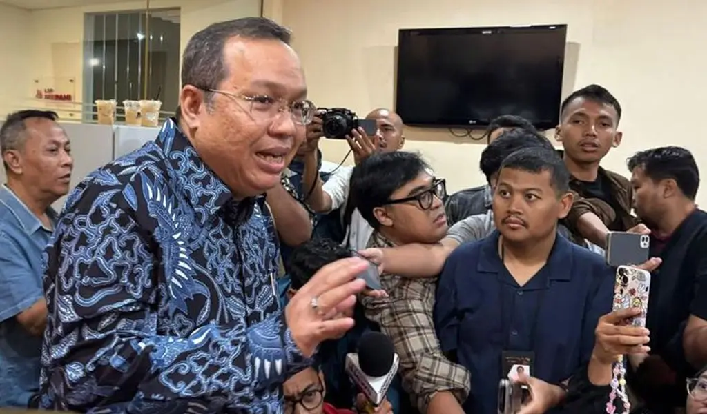 Direktur Utama BEI Iman Rachman menyatakan mundur dari jabatannya di Jakarta, Jumat, (30/1/2026). (©cnbcindonesia.com)