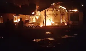 Kantor PT Raihan Catur Putra Dibakar Massa di Morowali