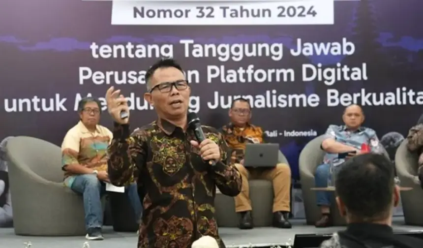 Ketua KTP2JB Suprapto Sastro Atmojo memberi penjelasa tentang Perpres Nomor 32 Tahun 2024. (©rm.id)