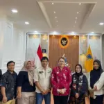 Foto bersama Bupati Donggala dengan pimpinan OMS usai audiensi di Donggala, Kamis (22/1/2026). (©Sikola Mombine)