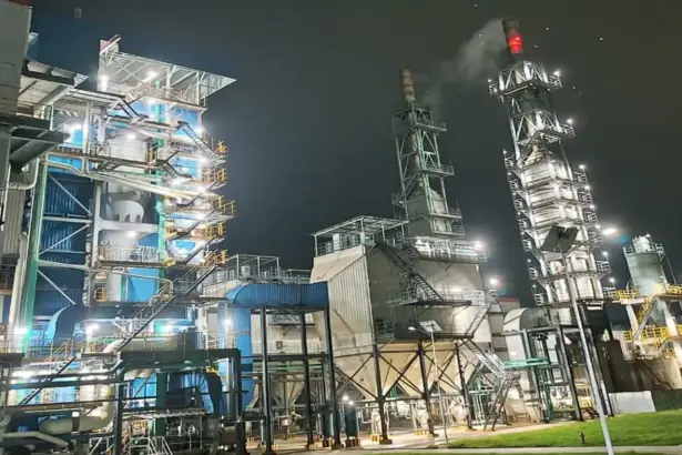 Salah satu perusahaan smelter nikel yang beroperasi di kawasan IMIP. (©YTM)