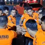 Sejumlah personel Basarnas Palu yang akan memperkuat Basarnas Makassar dalam operaso SAR pesawat ATR 42-500 di Maros-Pangkep, Rabu (21/1/2026). (©Basarnas Palu)