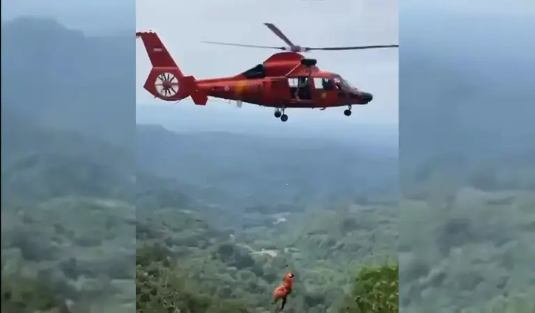 Operasi SAR kecelakaan pesawat ATR 42-500 di pegunungan Bulusaraung, Maros, Juma t(23/1/2026). ( ©Basarnas Makassar)