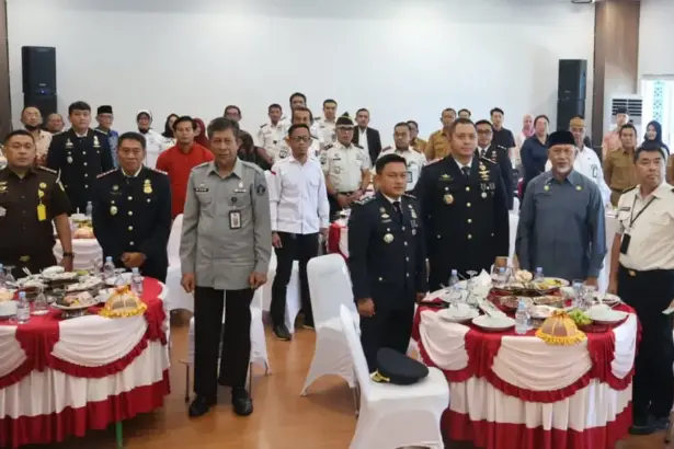 Peringatan Hari Bakti Imigrasi ke-76 di Aula Kantor Imigrasi Kelas I TPI Palu, Senin (26/1/2026). (©Humas Ditjenpas Sulteng)