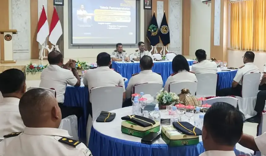 Kakanwil Dirjenpas Sulteng, Bagus Kurniawan memimpin konsolidasi 15 Program Aksi Menteri Imigrasi dan Pemasyarakatan di Palu, Jumat (9/1/2026). (©Humas Ditjenpas Sulteng)