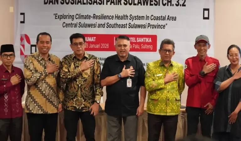 Foto bersama usai pembuaan workshop Sitem Kesehatan dan perubahan iklim di Palu, Jumat (23/1/2026). (©Prokopim Setda Kota Palu/Jufri)