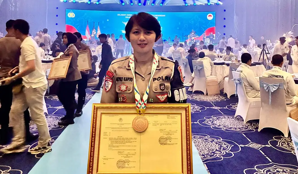 Brigpol Akyko Kapito Diganjar Penghargaan oleh Kapolri