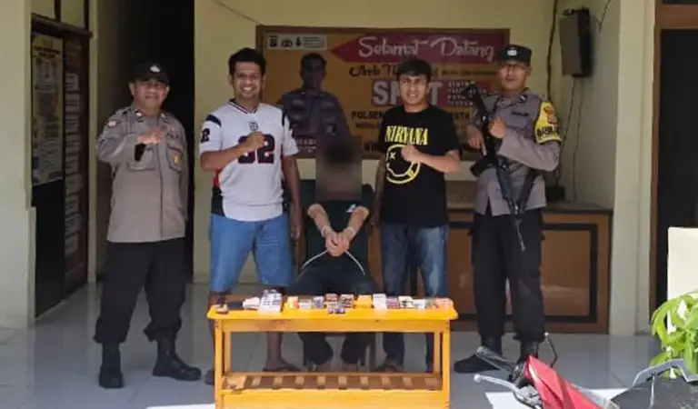 Perampok setelah dibekuk warga dan diserahkan ke polisi, Minggu (18/1/2026). (©Humas Polresta Palu)
