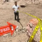 Olah TKP penambang yang jatuh dari tebing di Poboya, Sabtu (24/1/2026). (©Humas Polresta Palu)