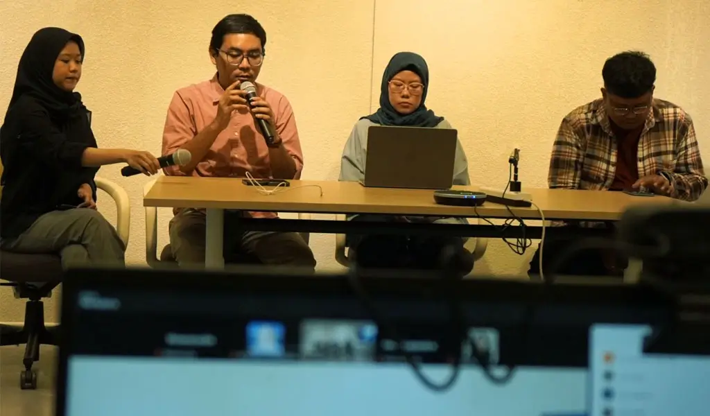 Konferensi pers terkait seleksi anggota Komisi Informasi di Jakarta, Senin (12/1/21026). (©FOINI)