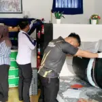 Petugas menggeledah salah satu blok hunian di Lapas Perempuan Palu, Jumat (27/2/2026). (©Humas DItjenpas Sulteng)