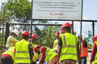 Satgas PKH saat menyegel areal pertambangan di Poboya, Palu. (©Komnas HAM Sulteng)