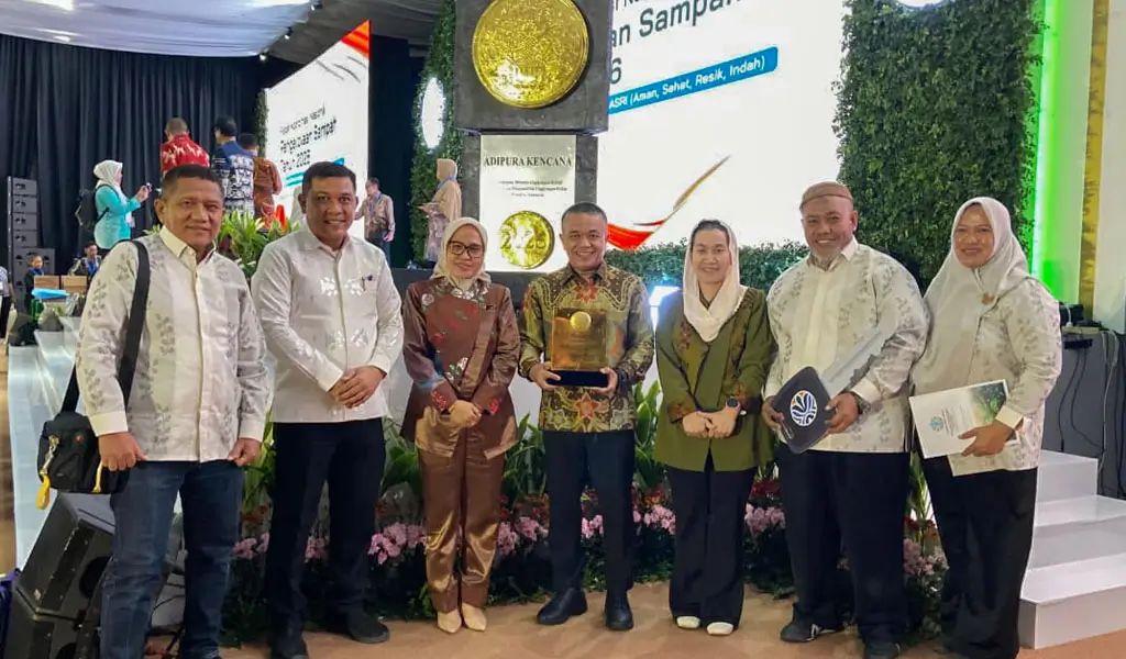 Wali Kota, Wawali, Sekot da sejumalh pimpinan OPD usai meenrima penghargaan Menuju Kota Bersih di Jakarta, Rabu (25/2/2026). (©Prokopim Setda Kota Palu/Qadri)