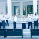 Gubernur dan Wakil Gubernur Sulteng memimpin Apel Gabungan di halaman Kantor Gubernur Sulteng, Jumat (20/2/2026). (©Humas Pemprov Sutleng)