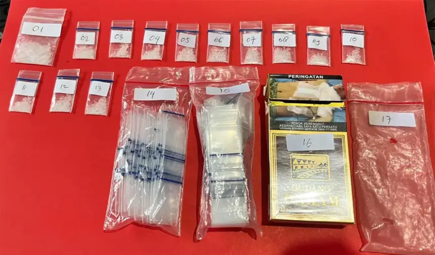 Sejumlah babuk sabu yang berhasil diamankan di Poboya, Rabu (11/2/2026). (©Polresta Palu)