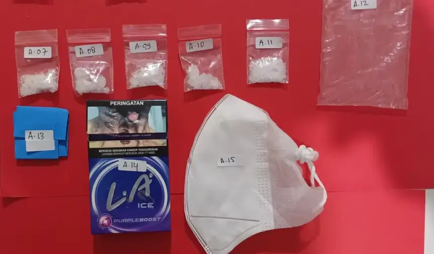 Barang bukti diduga sabu yang diamankan aparat Polisi, Jumat (27/2/2026). (©Humas Polresta Palu)
