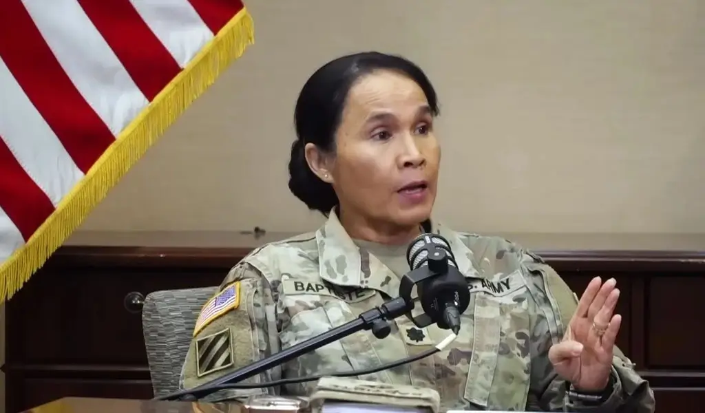 Rosita Aruan Orchid Baptiste, Perempuan Batak yang jadi Letnan Kolonel di Amerika Serikat. (©Youtube VOA Indonesia)