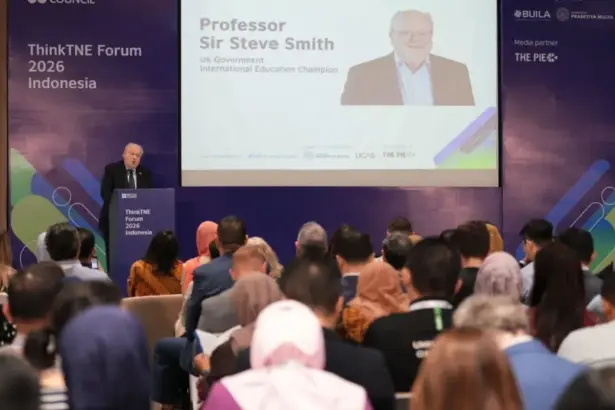 Steve Smith, UK International Education Champion, hadir di Think TNE Forum 2026 sebagai Keynote Speaker di Forum yang diinisiasi oleh British Council ini merupakan platform dialog terkemuka di Asia Timur yang mempertemukan para pemimpin pendidikan tinggi dari Inggris dan Asia Timur untuk membentuk masa depan pendidikan transnasional (TNE) melalui kemitraan multilateral. (©Britis Council)