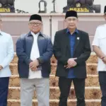 Aristan (kedua kanan) usai paripurna pemberhentian dan usul pergantian Wakil Ketua I DPRD Provinsi Sulawesi Tengah di Palu, Rabu (25/2/2026). (©DPRD Sutleng)