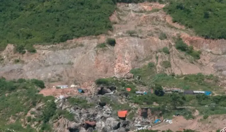 Ilustrasi tambang emas rakyat. (©AntaraFoto/Fiqman Sunandar)