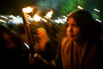 Umat muslim melaksanakan pawai obor menyambut datangnya bulan suci Ramadhan 1447 H di Palu, Sabtu (14/2/2026) malam. (©bmzIMAGES/Basri Marzuki)