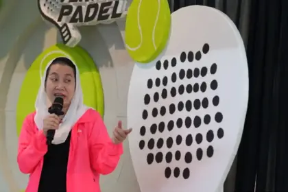 Wawali Imleda Liliana Muhidin pada peresmian Vamoz Padel di Palu, Sabtu (7/2/2026). (©Prokopim Setda Kota Palu/Jufri)