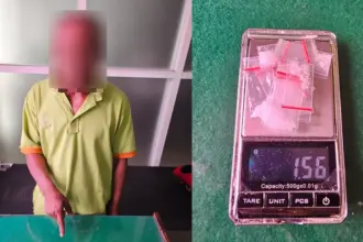 Tersangka S dan barang bukti yang disita Ditresnarkoba Polda Sulteng di Desa Kalora, Sigi, Selasa (24/2/2026). (©Ditresnarkoba Polda Sulteng)