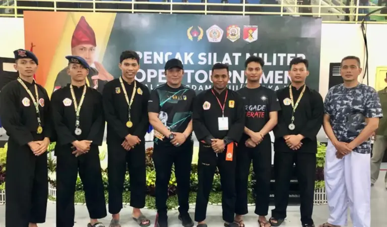 Tim silat militer Polda Sulteng pada Open Tournament Pangdam XXIII/Palaka Wira di Palu, Sabtu (7/2/2026). (©Humas Polda Sutleng)