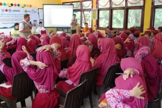 Suasana sosialisasi tanggap bencana kepada siswa SD oleh PT Vale Indonesia dan BPBD Morowali, di Morowali, Kamis (5/2/2026). (©PT Vale Indonesia)