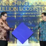 Menko Ekonomi Airlangga Hertarto bersama Kepala Eksekutif Pengawas Perbankan OJK Dian Ediana Rae pad apeluncuran roadmap pengembanga kegiatan usaha dan Bullio di jakarta, Jumat (6/3/2026). (©OJK)